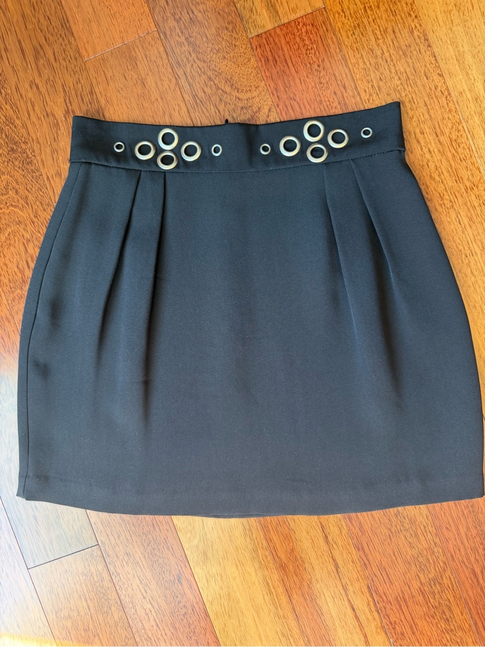 NAVEN 100% Silk Black Grommet Waist Pleated Mini Skirt Size 2
